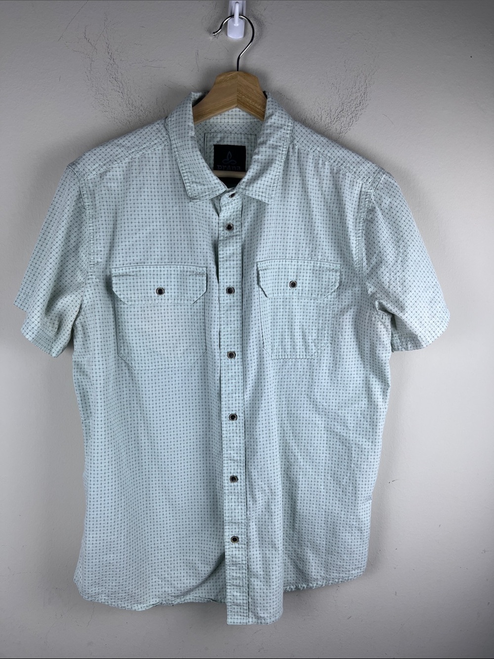 prAna Men's Medium Mint Green Short Sleeve Button Down Shirt Casual Outdoor